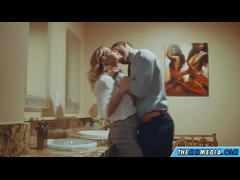 ❤️ Ko'krakli sarg'ish sizni jamoat hojatxonasida yo'ldan ozdirganda ️❌ Super seks bizda uz.pornsexer.ru
